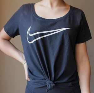 NIKE black logo t-shirt